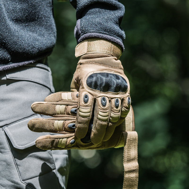 Tactische handschoenen met aan - Outdoor Hunting Logo recensie en prijs